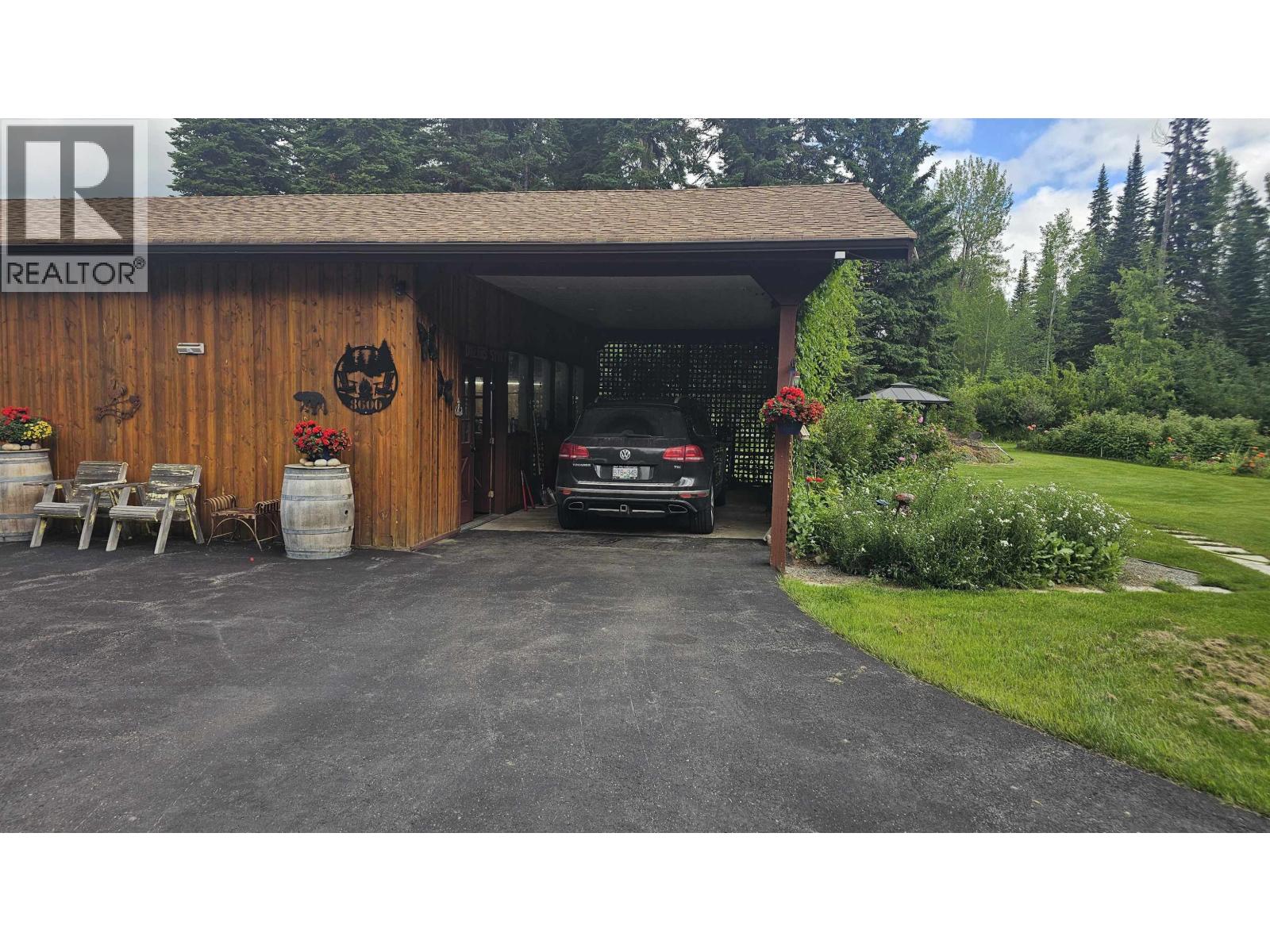 8600 SOLITUDE ROAD — photo 20