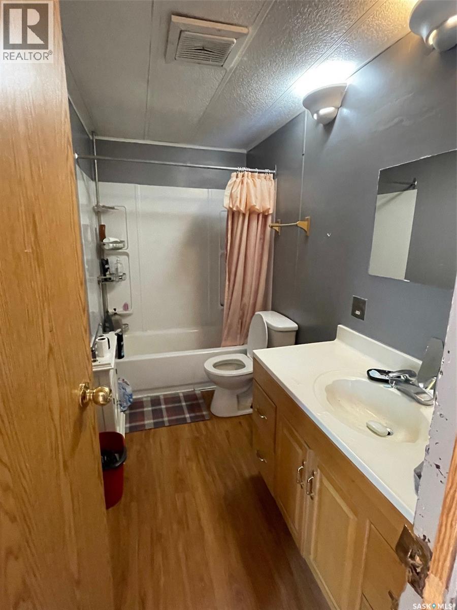 608 7th Street E, Meadow Lake, Saskatchewan  S9X 1J4 - Photo 4 - SK042717