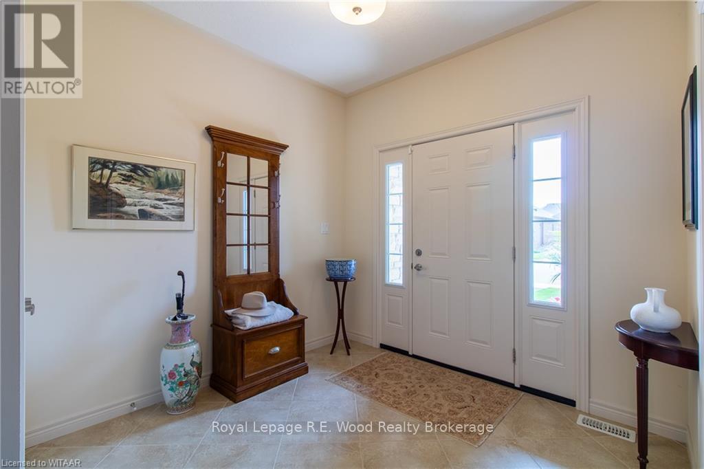 6 Esseltine Drive, Tillsonburg, Ontario  N4G 0C3 - Photo 4 - X13569086