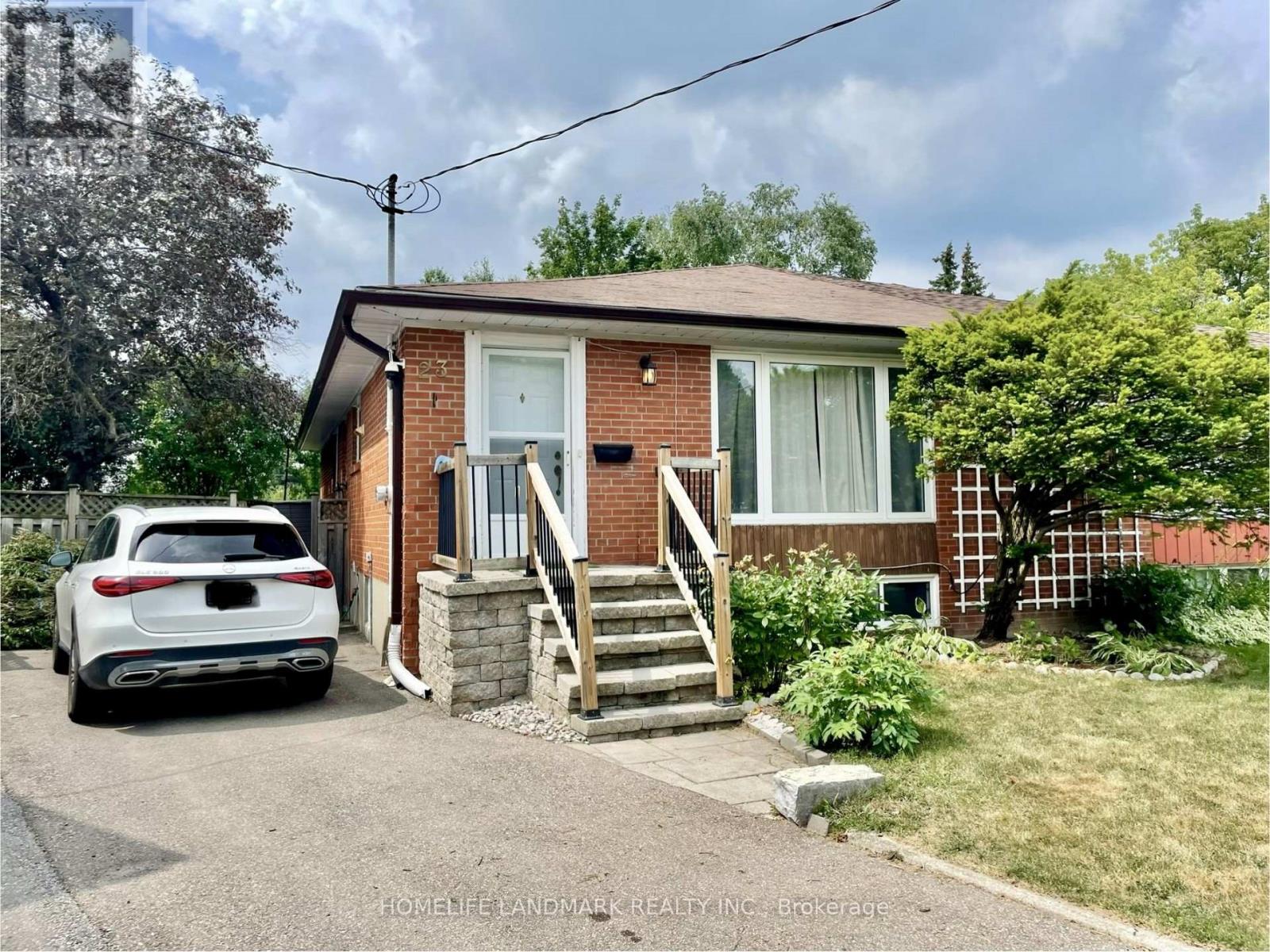 23 Beethoven Court, Toronto, Ontario  M2H 1W1 - Photo 1 - C13569072