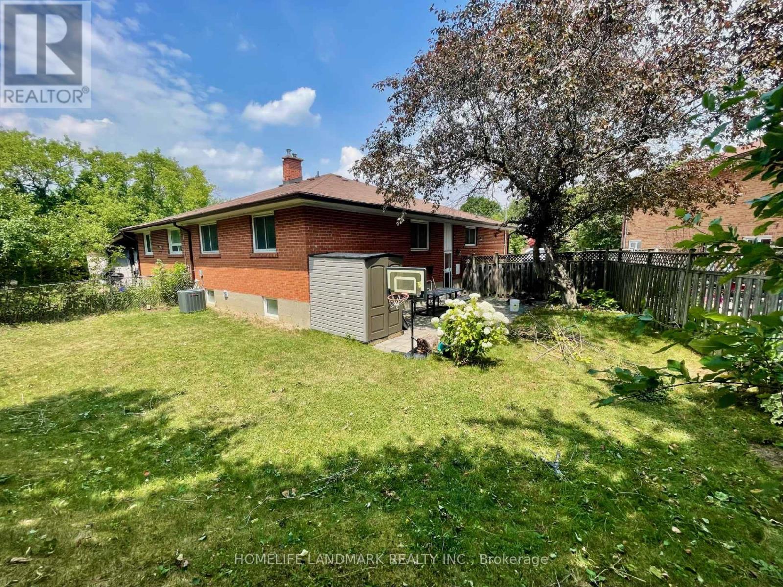 23 Beethoven Court, Toronto, Ontario  M2H 1W1 - Photo 2 - C13569072