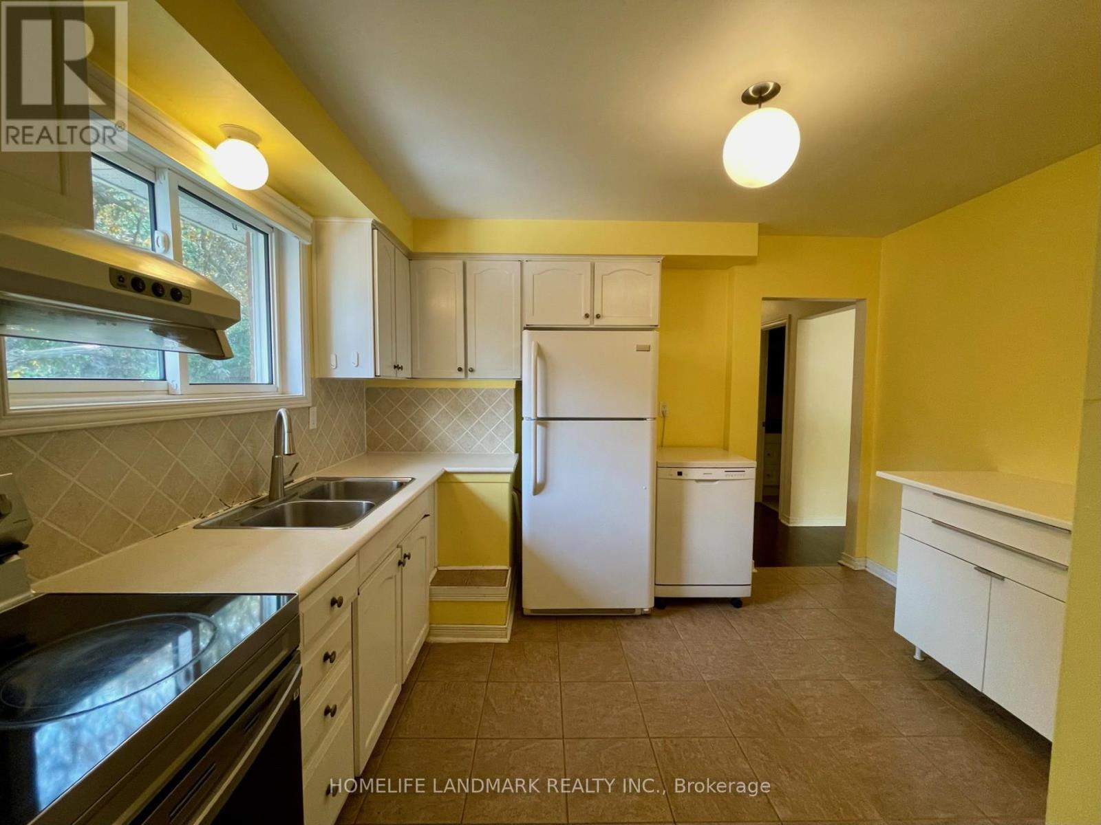 23 Beethoven Court, Toronto, Ontario  M2H 1W1 - Photo 9 - C13569072