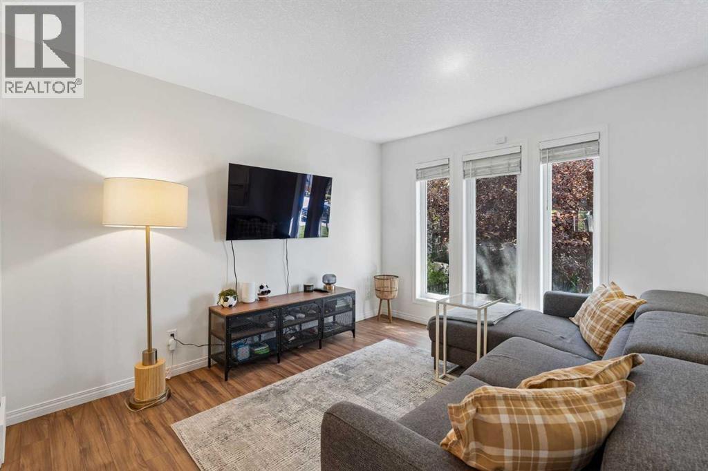 614 Auburn Bay Square Se, Calgary, Alberta  T3M 0Y9 - Photo 3 - A2326874