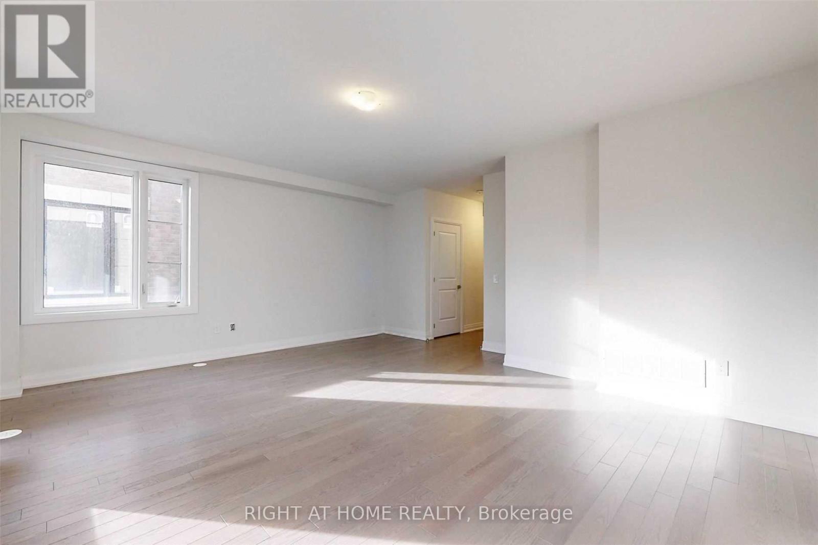 235 Vermont Avenue, Newmarket, Ontario L3X 0M6 - Photo 4 - N13555404