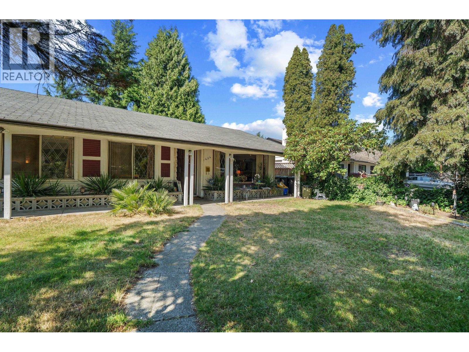 1454 Sowden Street, North Vancouver, British Columbia  V7P 1M1 - Photo 3 - R3146775