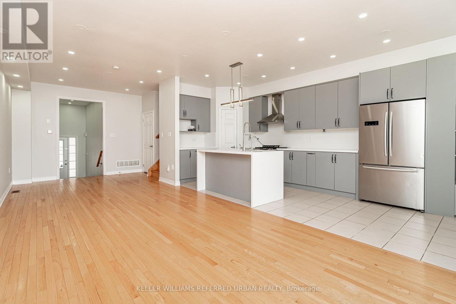 13313 Bathurst Street, Richmond Hill, Ontario  L4E 0Z6 - Photo 4 - N13557388