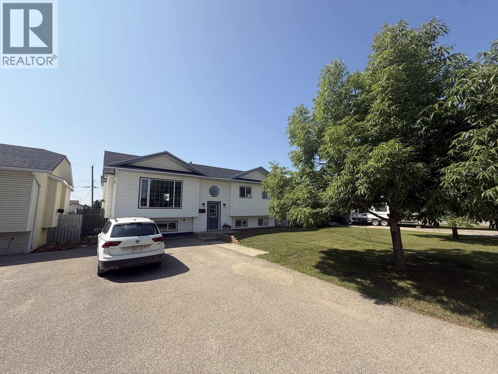 8616 90 STREET