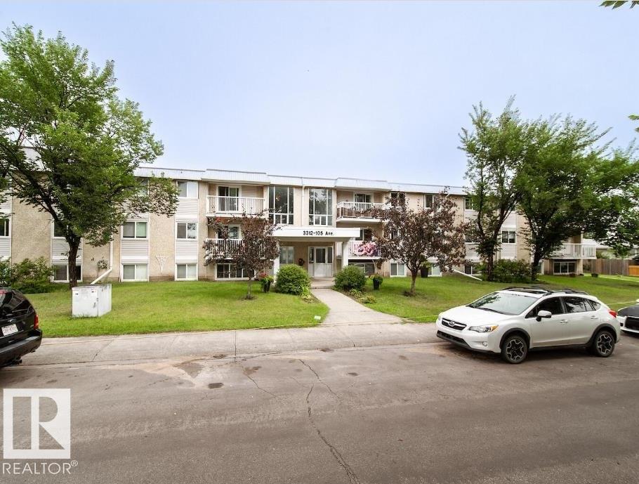 3312 105 AV NW, edmonton, Alberta