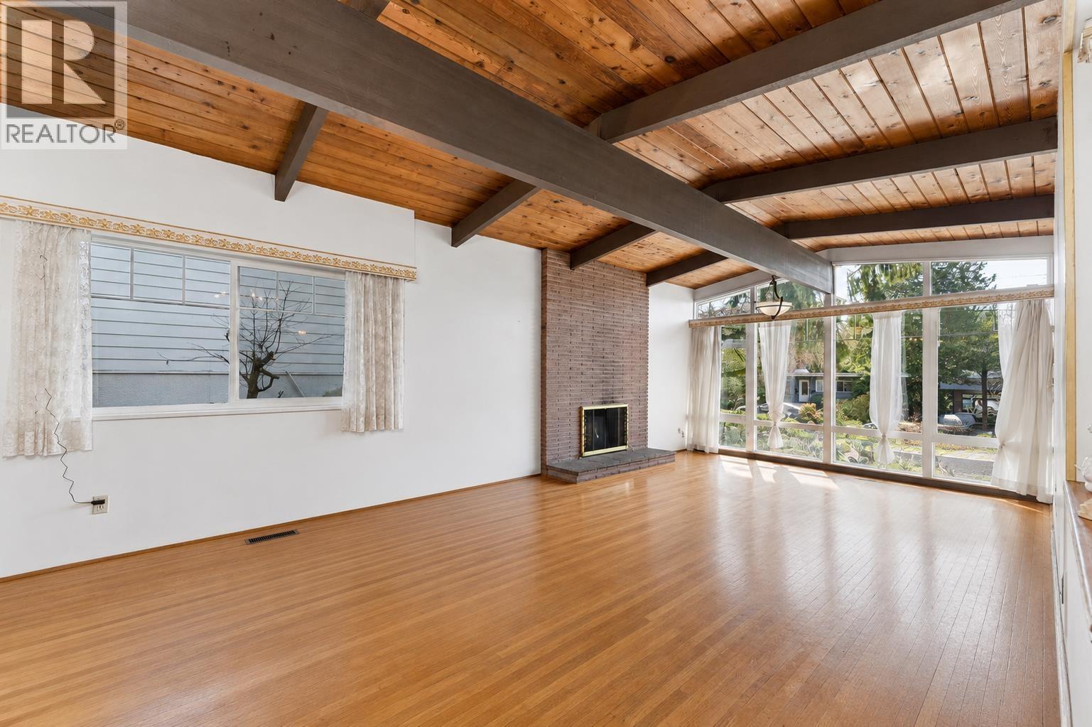 922 Canyon Boulevard, North Vancouver, British Columbia V7R 2J8 - Photo 4 - R3134581