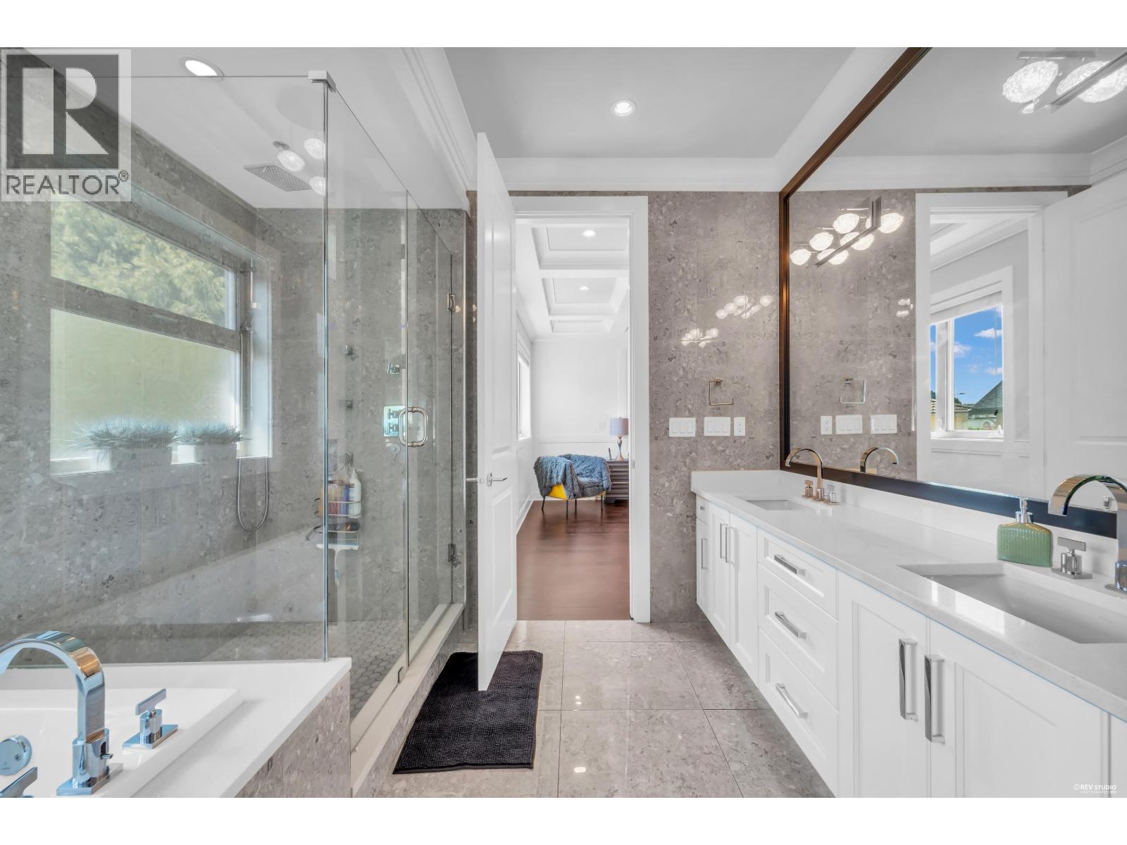 6428 SWIFT AVENUE — photo 29