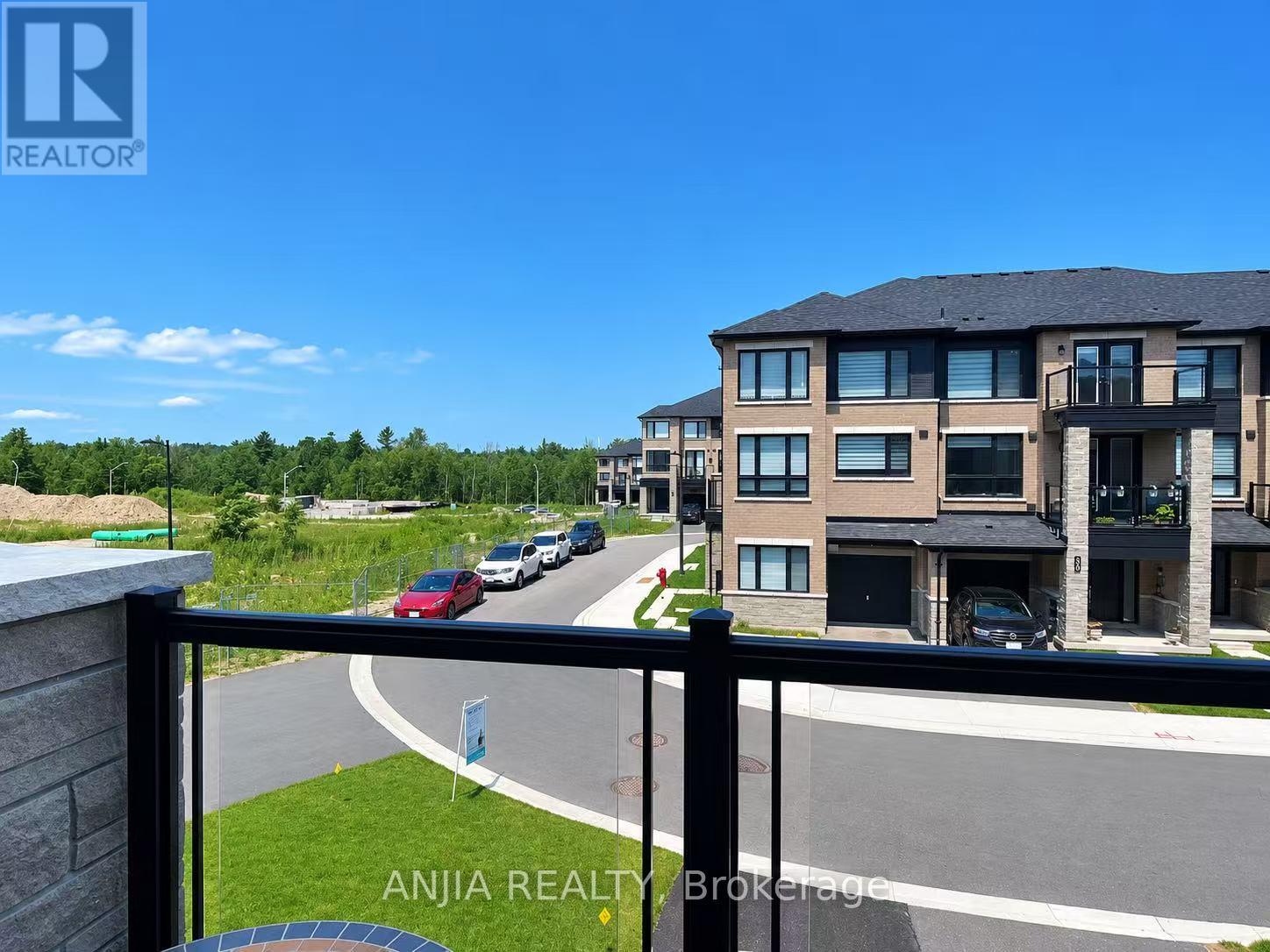 31 Red Maple Lane, Barrie, Ontario  L9J 0N4 - Photo 14 - S13569034