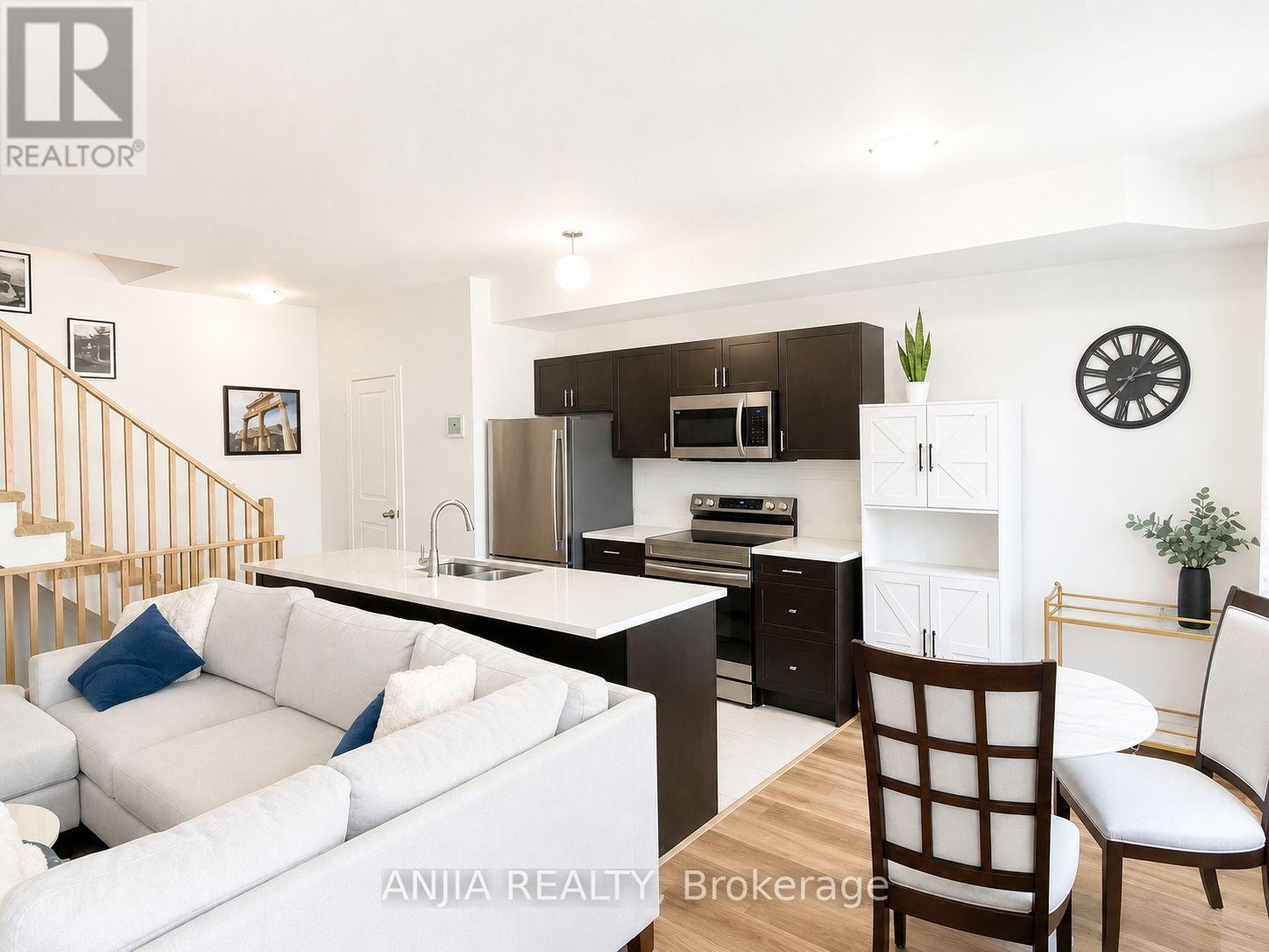 31 Red Maple Lane, Barrie, Ontario  L9J 0N4 - Photo 7 - S13569034