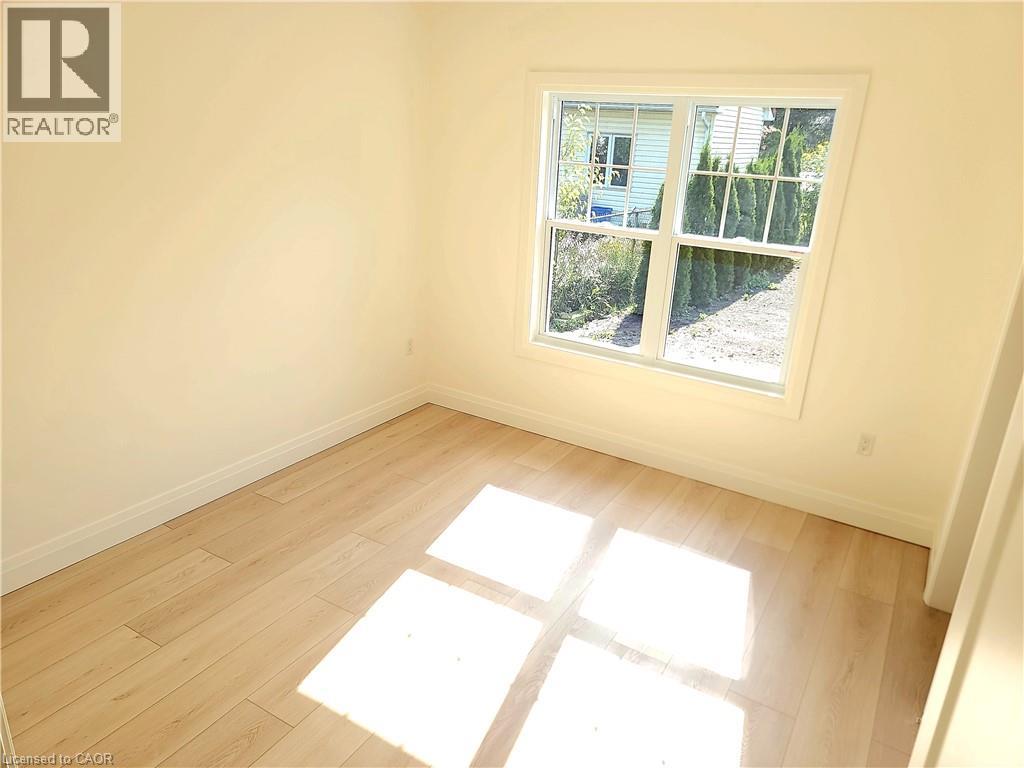 298 East 36th Street, Hamilton, Ontario  L8V 3Z8 - Photo 40 - 40848326