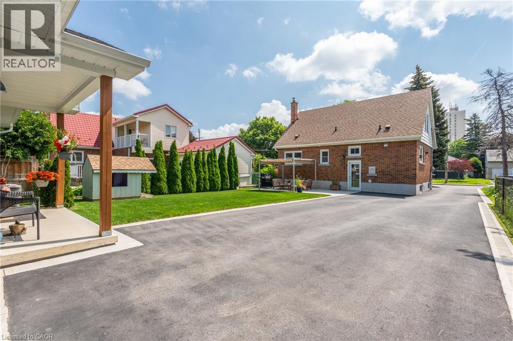 298 East 36th Street, Hamilton, Ontario  L8V 3Z8 - Photo 30 - 40848326