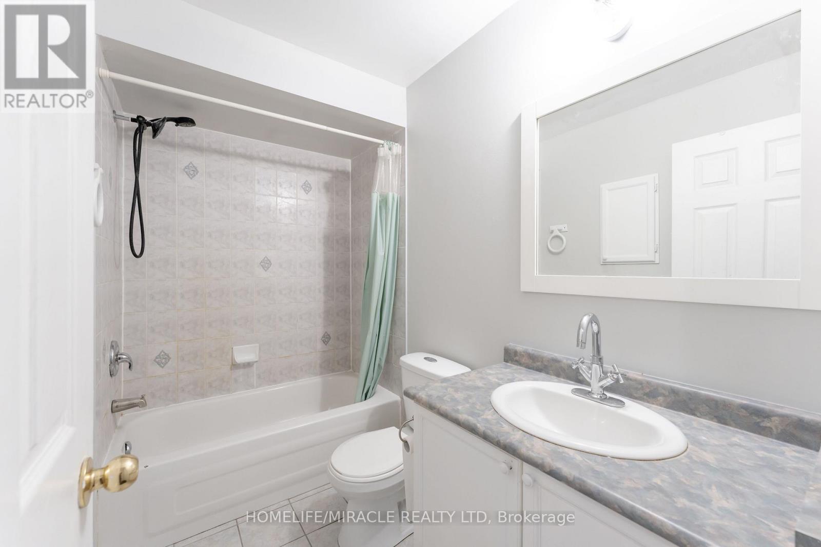 41 Milkweed Crescent, Brampton, Ontario  L7A 2G5 - Photo 6 - W13564076