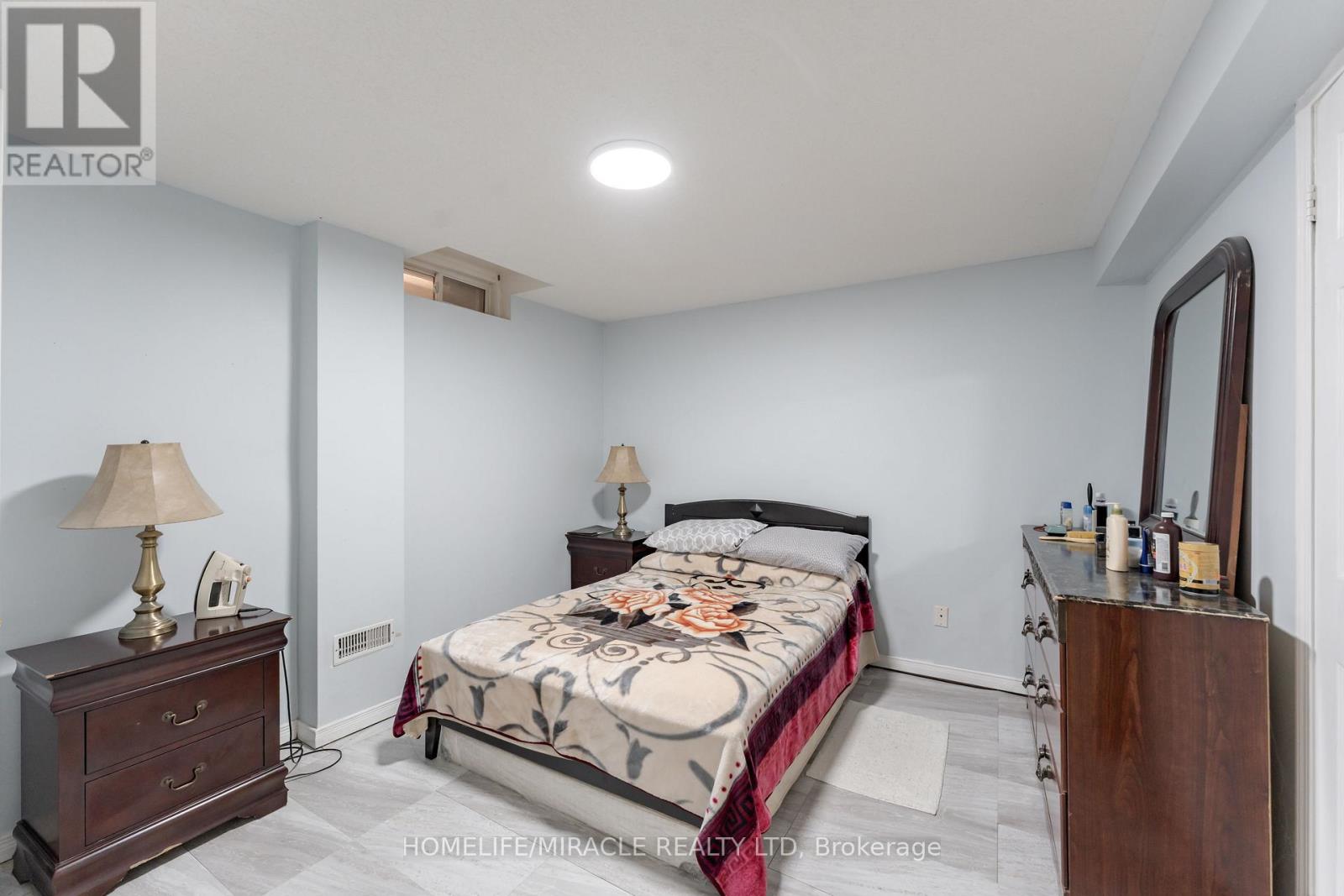 41 Milkweed Crescent, Brampton, Ontario  L7A 2G5 - Photo 10 - W13564076