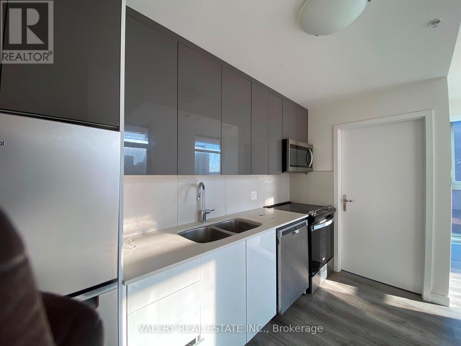 809 - 60 Frederick Street, Kitchener, Ontario  N2H 0C7 - Photo 32 - X13496454