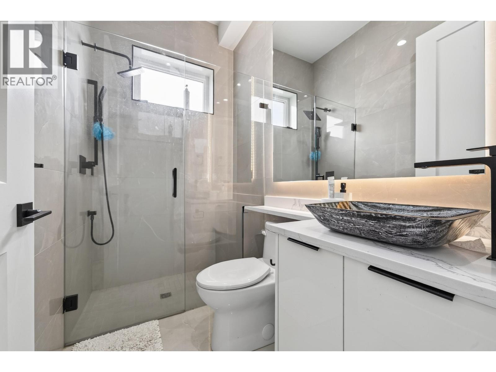5835 Clarendon Street, Vancouver, British Columbia  V5R 3K4 - Photo 10 - R3146164