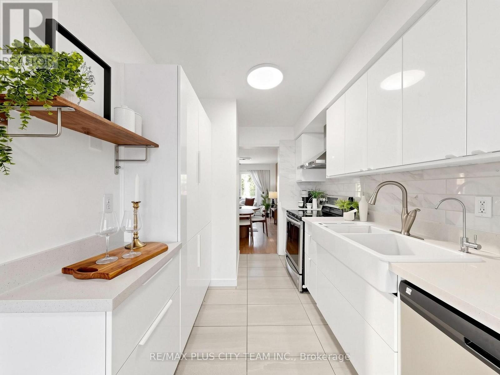 60 Tangle Briar Way, Toronto, Ontario  M2J 2M4 - Photo 10 - C13537692