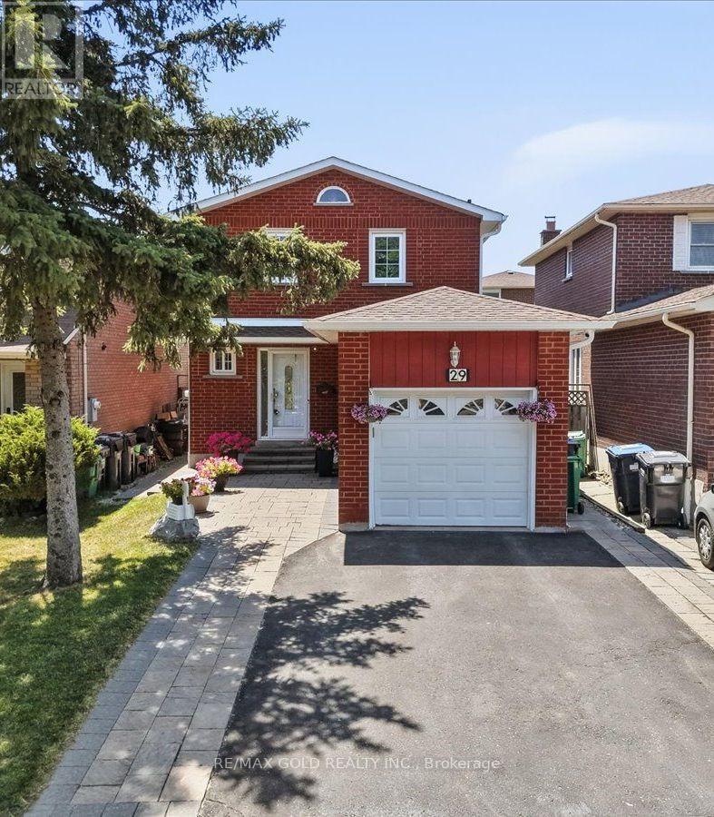 29 TRALEE STREET, Brampton (Heart Lake West)
