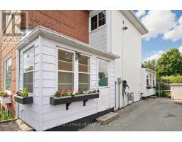 2359 BROOKHURST ROAD, Mississauga, Ontario