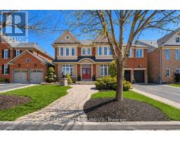 2020 SOLAR PLACE, Oshawa, Ontario