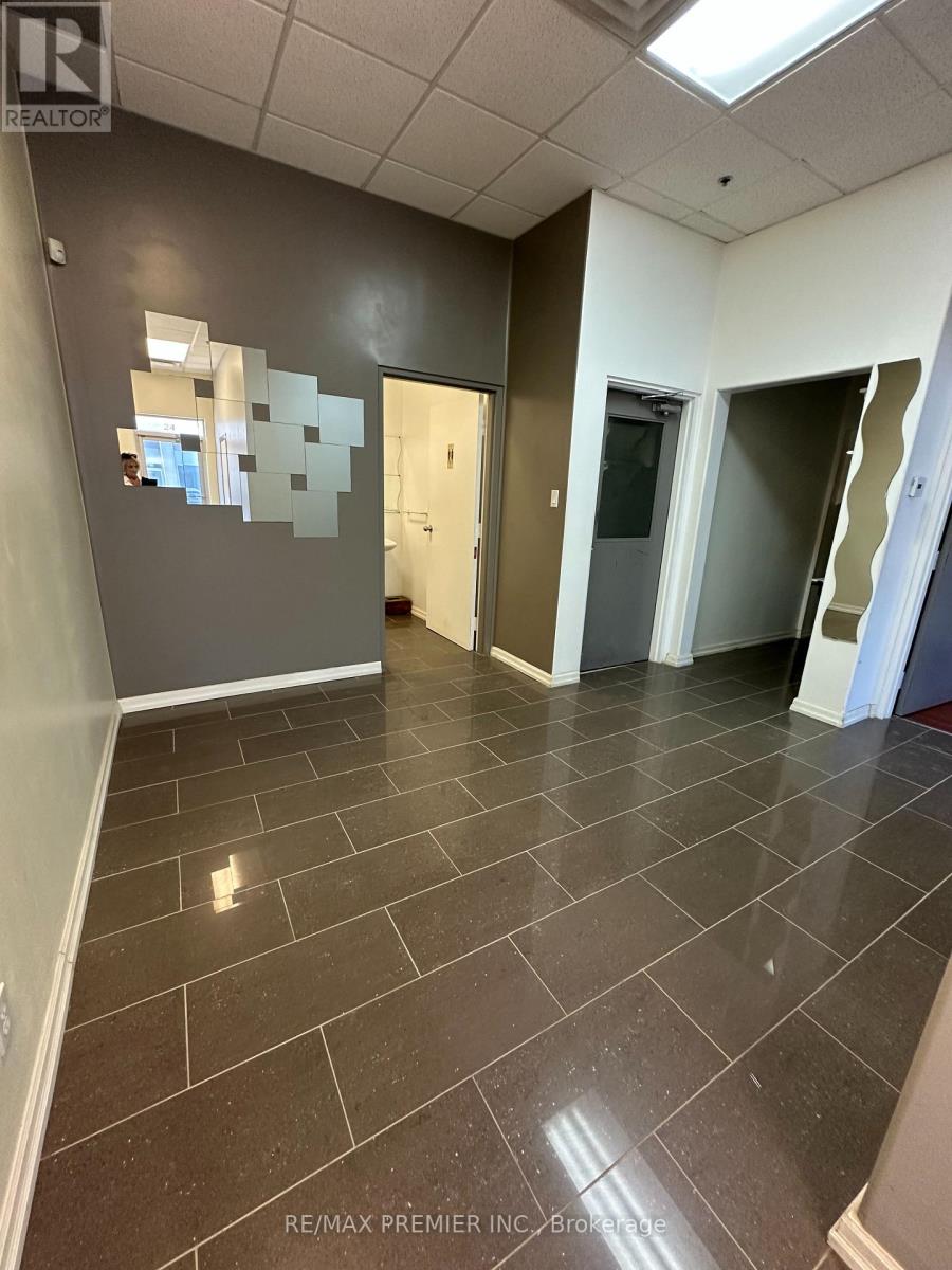 24 - 399 Four Valley Drive, Vaughan, Ontario  L4K 5Y7 - Photo 4 - N13569462