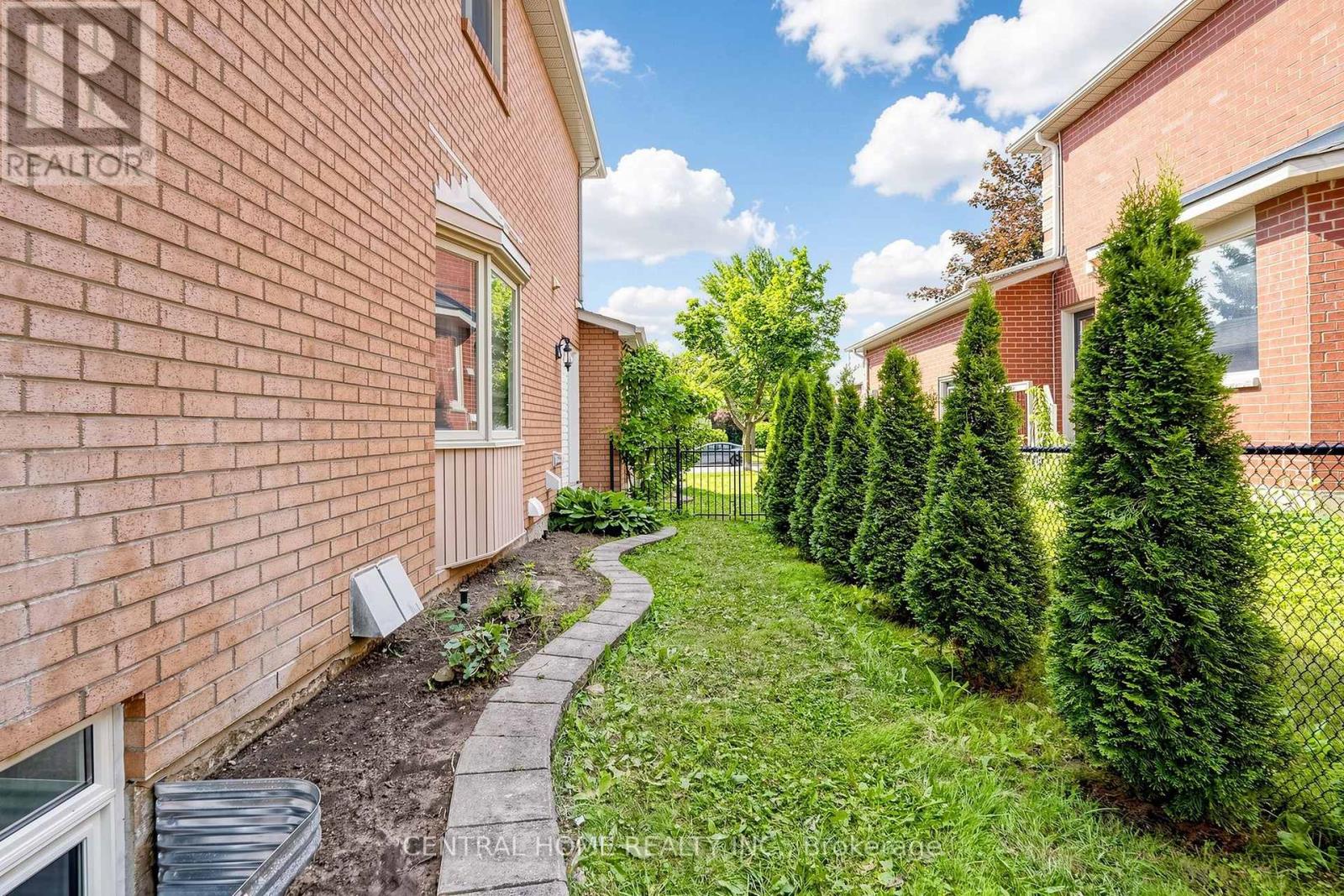 Basement Unit 1 - 307 Alex Doner Drive N, Newmarket, Ontario L3X 1G5 - Photo 5 - N13569484