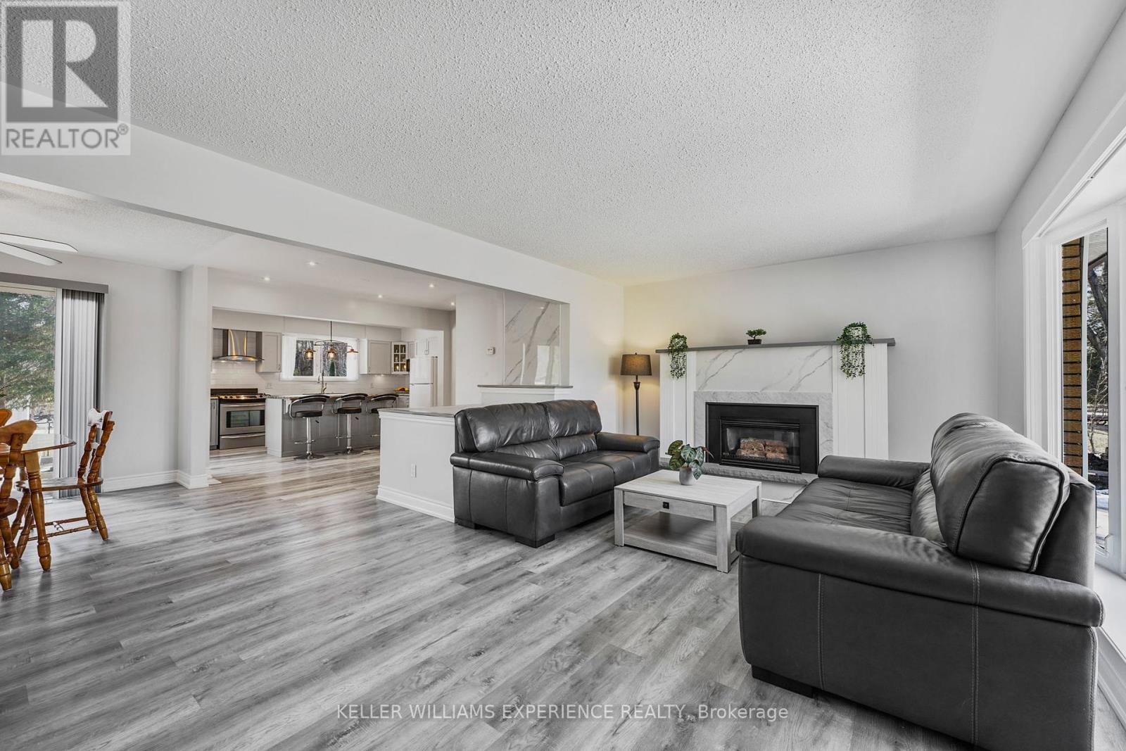 25 Lamers Crescent, Clearview (New Lowell), Ontario  L0M 1N0 - Photo 9 - S13569416