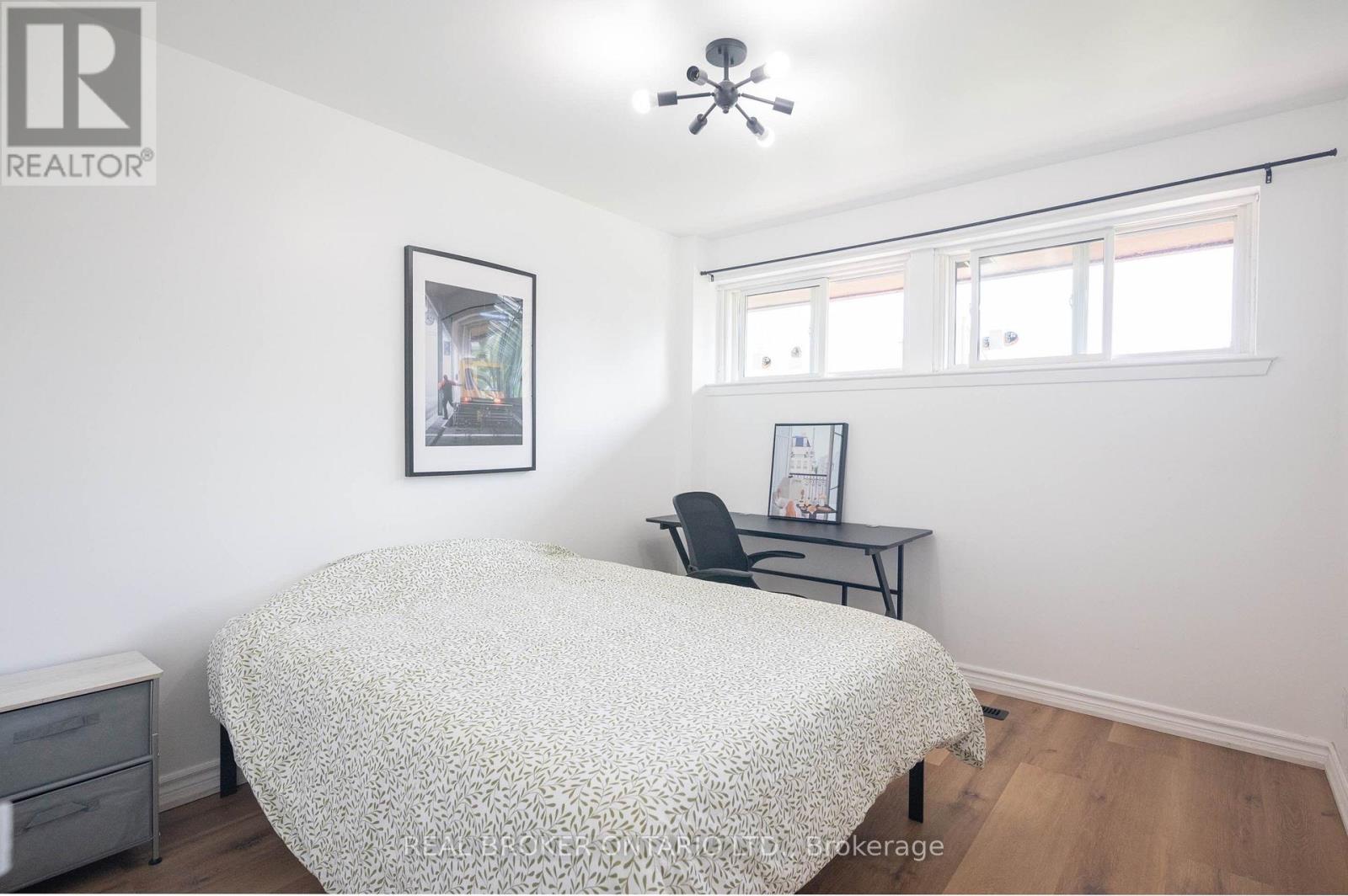 725 Military Trail, Toronto, Ontario M1E 4P6 - Photo 4 - E13569532