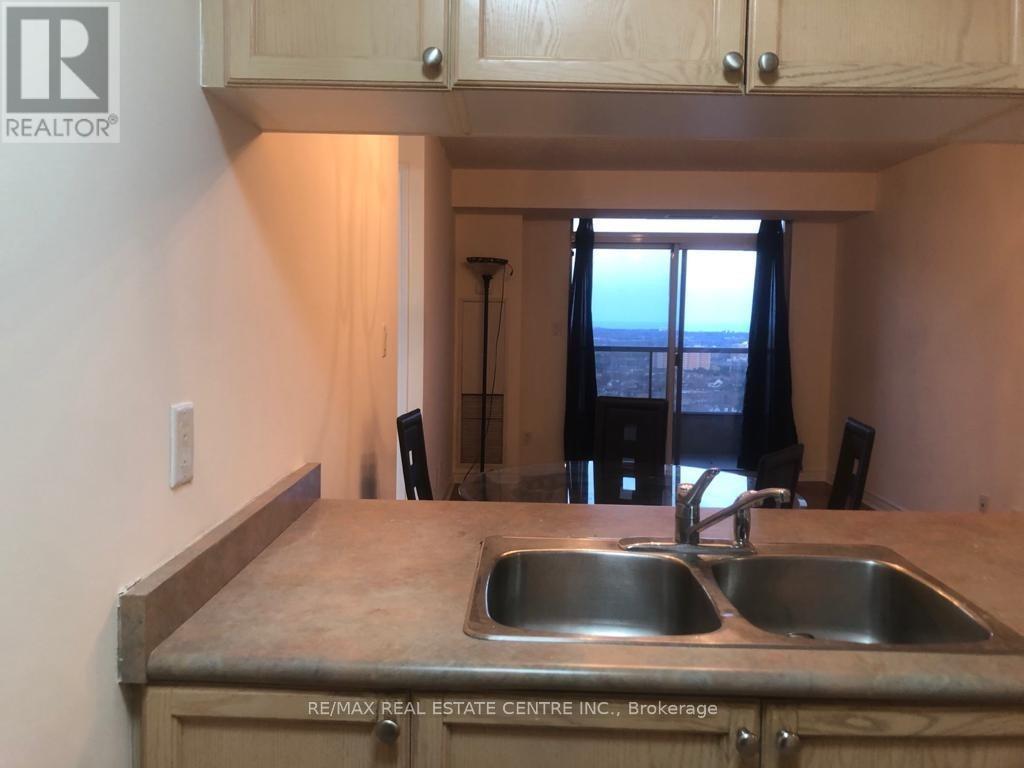 2409 - 3880 Duke Of York Boulevard, Mississauga, Ontario L5B 4M7 - Photo 3 - W13569526