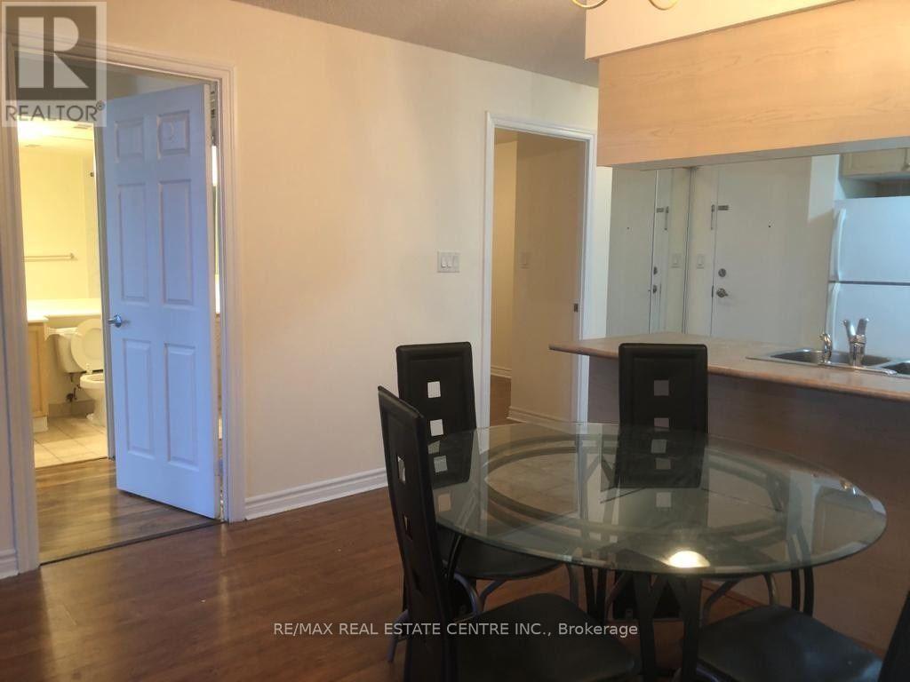2409 - 3880 Duke Of York Boulevard, Mississauga, Ontario L5B 4M7 - Photo 9 - W13569526