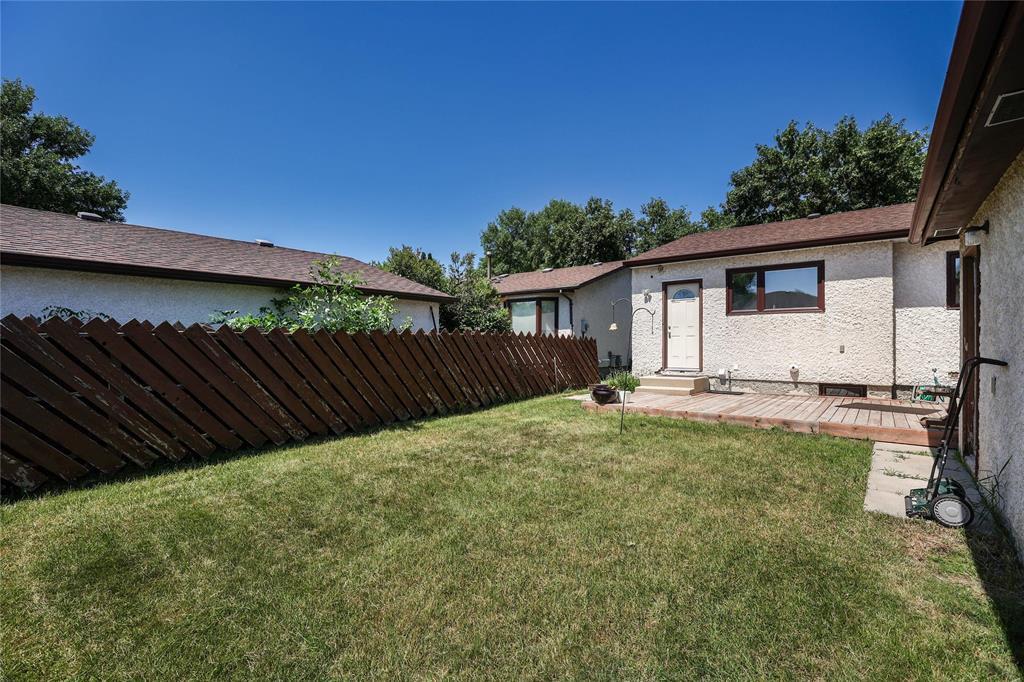 82 Whitley Drive, Winnipeg, Manitoba  R2N 1E9 - Photo 19 - 202615910