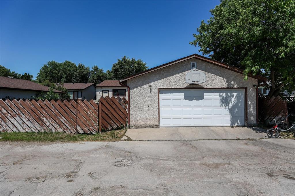 82 Whitley Drive, Winnipeg, Manitoba  R2N 1E9 - Photo 23 - 202615910