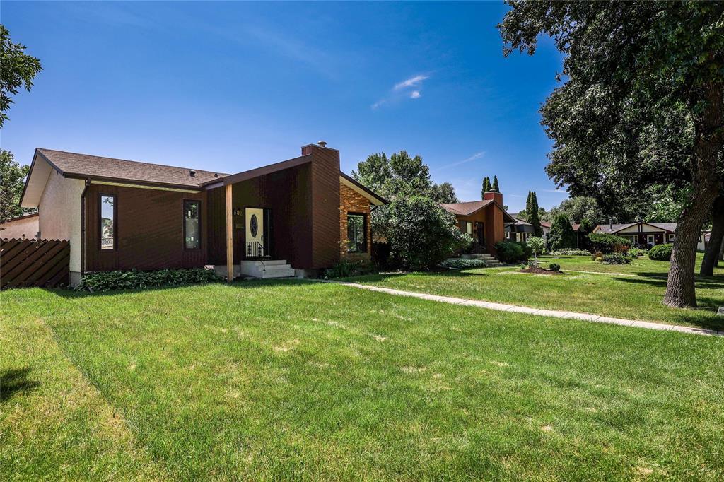 82 Whitley Drive, Winnipeg, Manitoba  R2N 1E9 - Photo 24 - 202615910