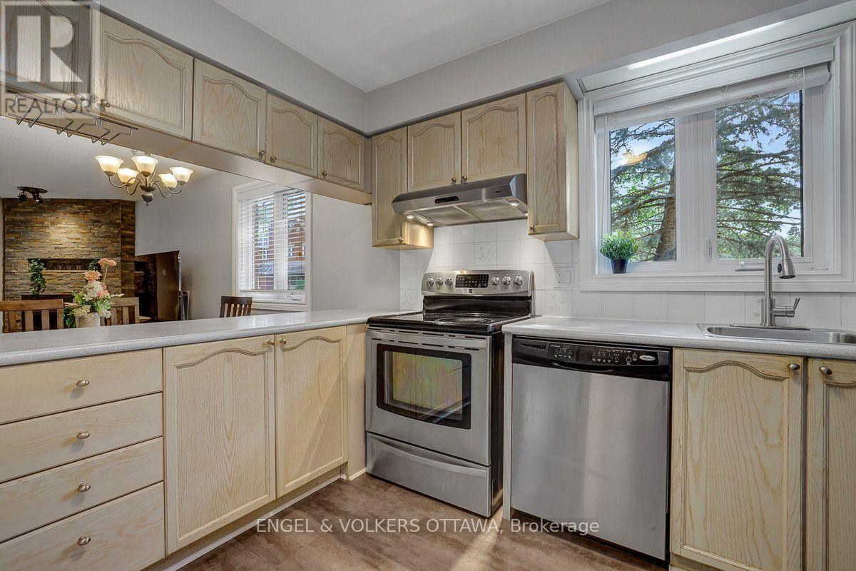 1 - 382 Briston Private, Ottawa, Ontario K1G 5R2 - Photo 5 - X13569614