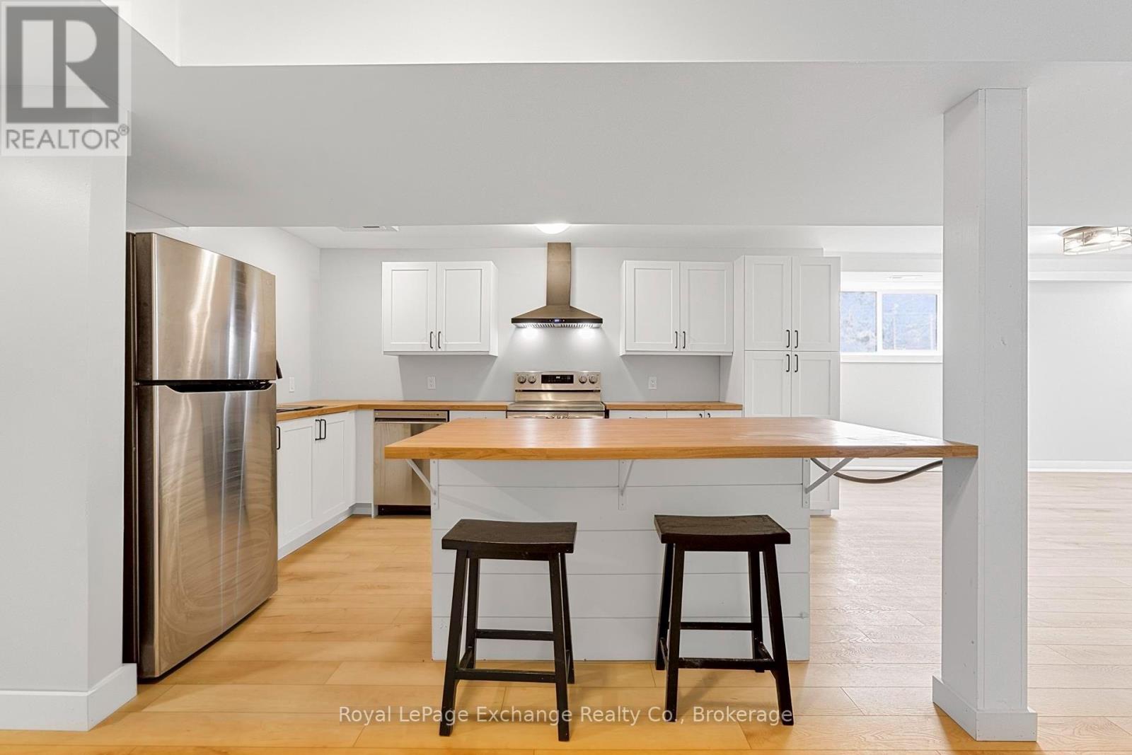 Lower Unit - 34 Queen Avenue, Bluewater, Ontario  N0M 1J0 - Photo 13 - X13569590