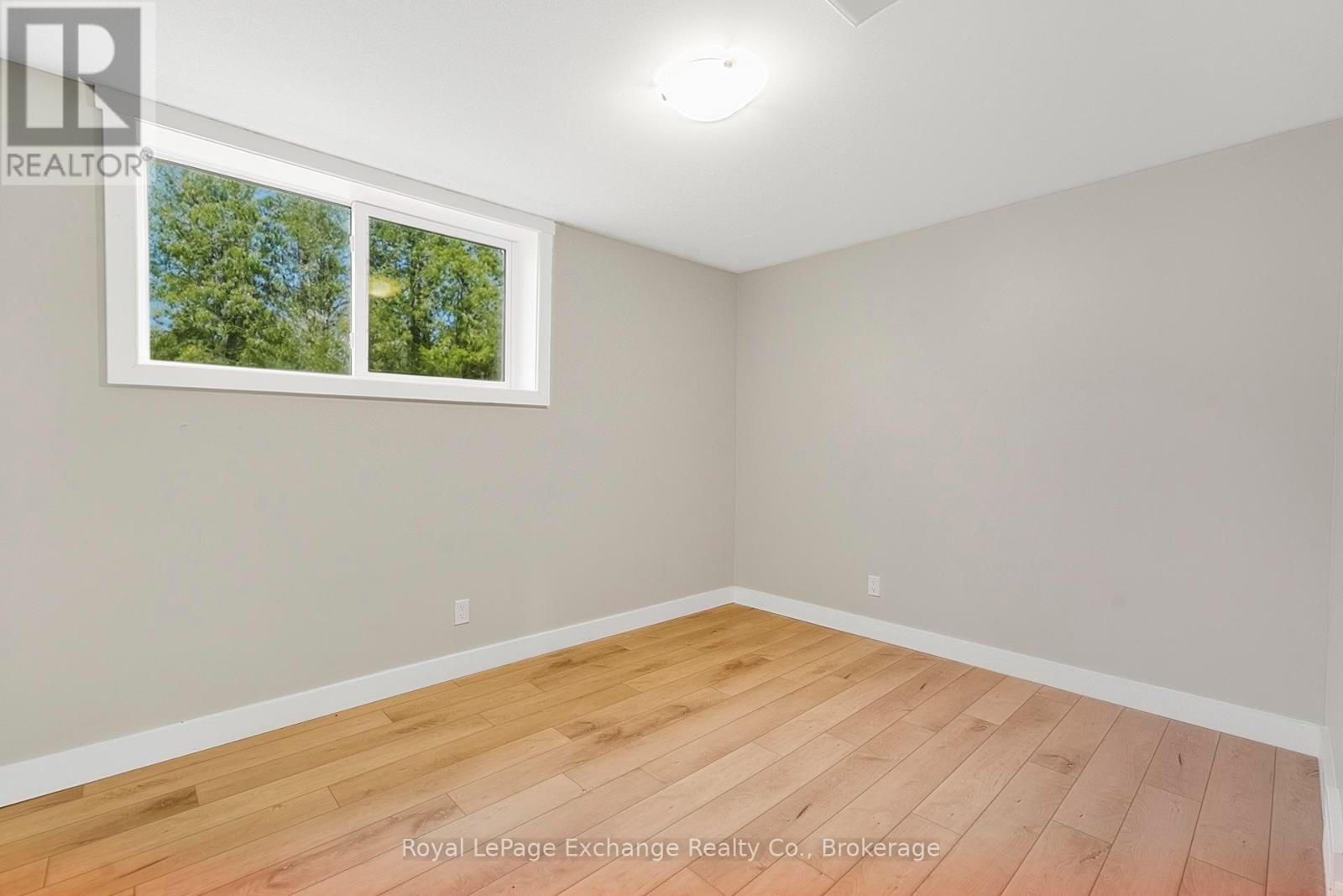 Lower Unit - 34 Queen Avenue, Bluewater, Ontario  N0M 1J0 - Photo 17 - X13569590