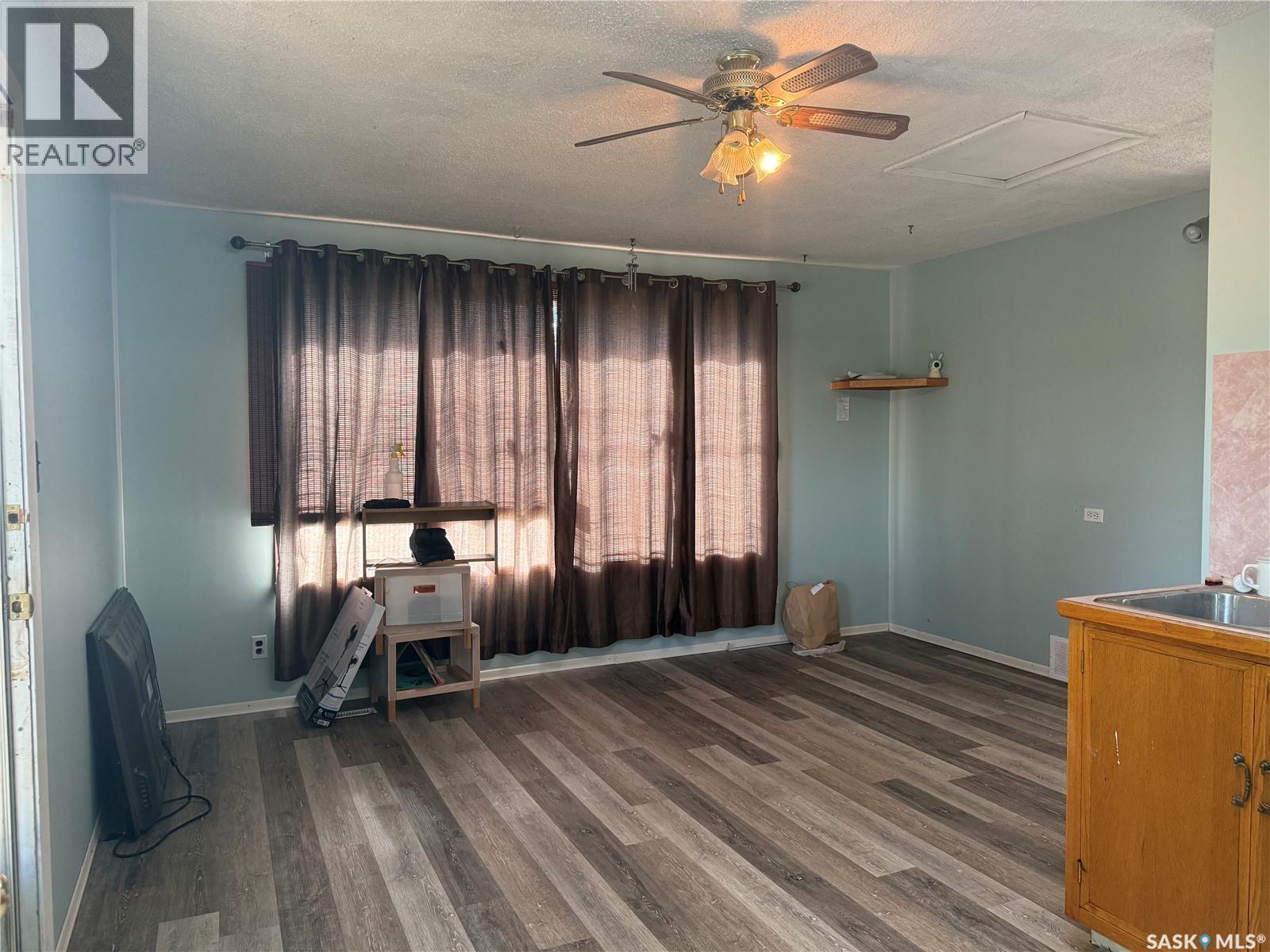 25 Home Street W, Moose Jaw, Saskatchewan  S6H 4X2 - Photo 7 - SK042632
