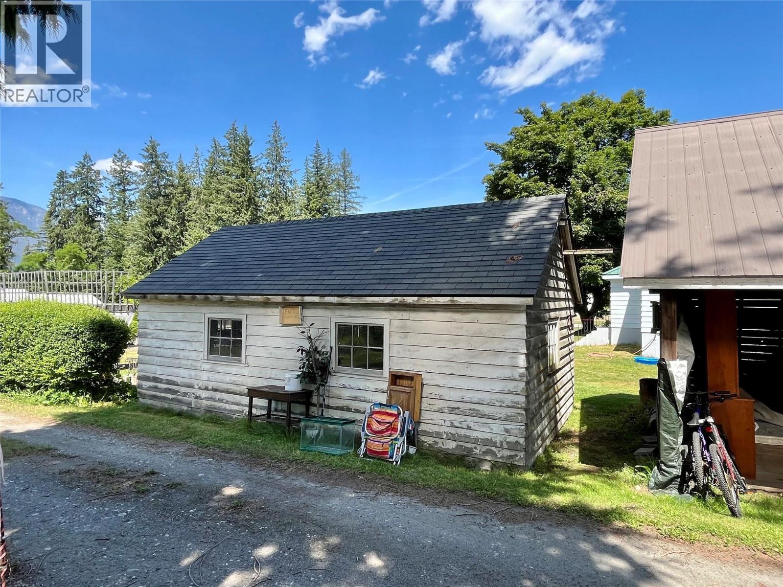 409 9th Avenue, New Denver, British Columbia  V0G 1S0 - Photo 61 - 10394684