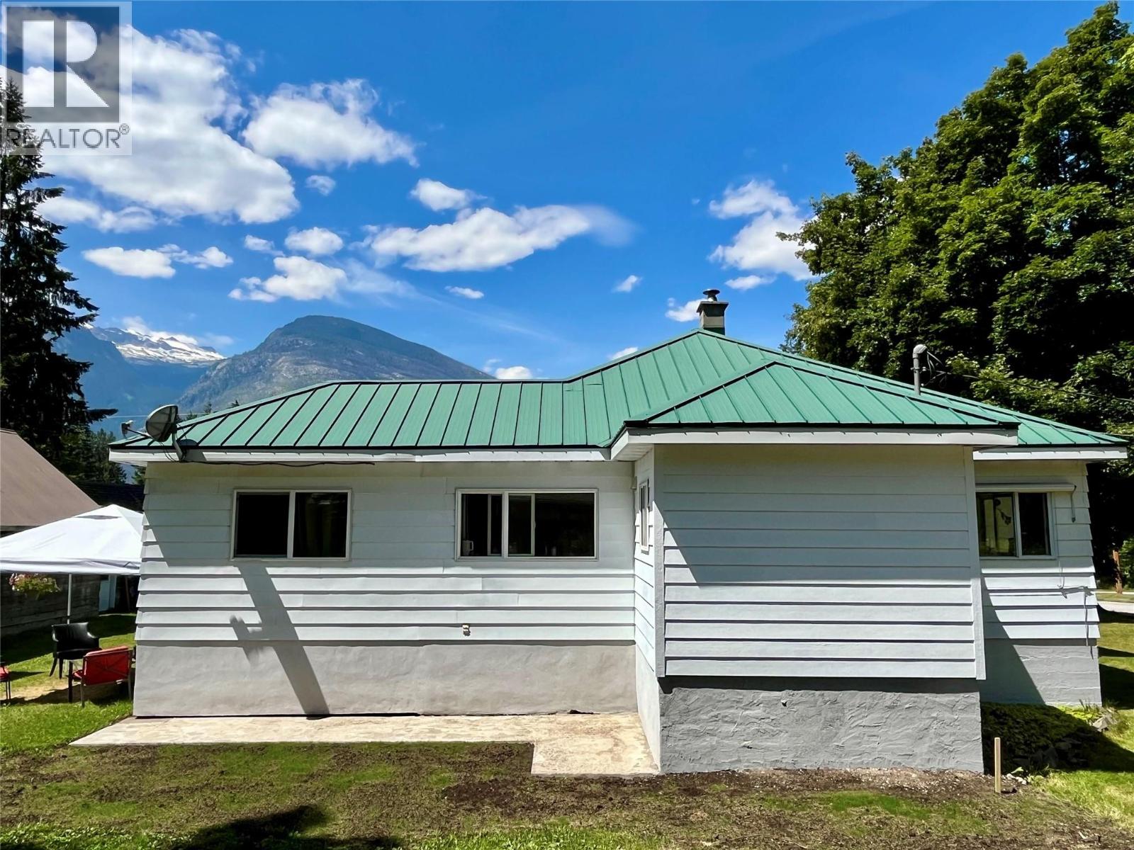 409 9th Avenue, New Denver, British Columbia  V0G 1S0 - Photo 58 - 10394684