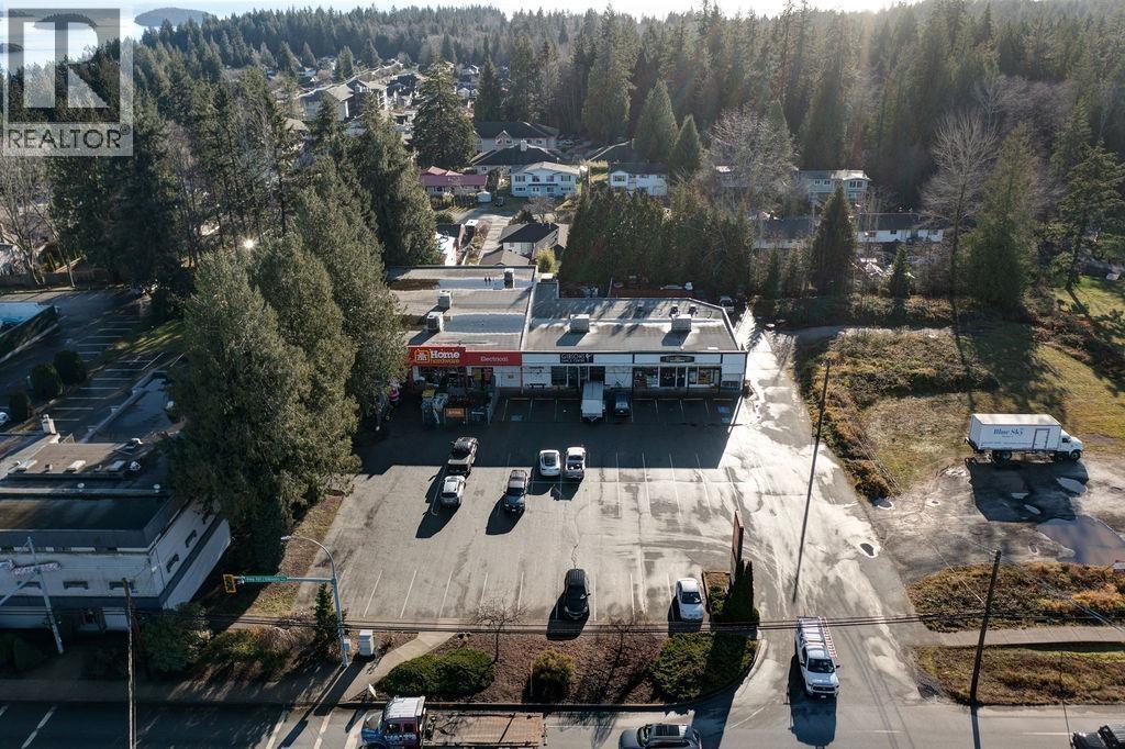 921 Gibsons Way, Gibsons, British Columbia  V0N 1V8 - Photo 4 - C8080479