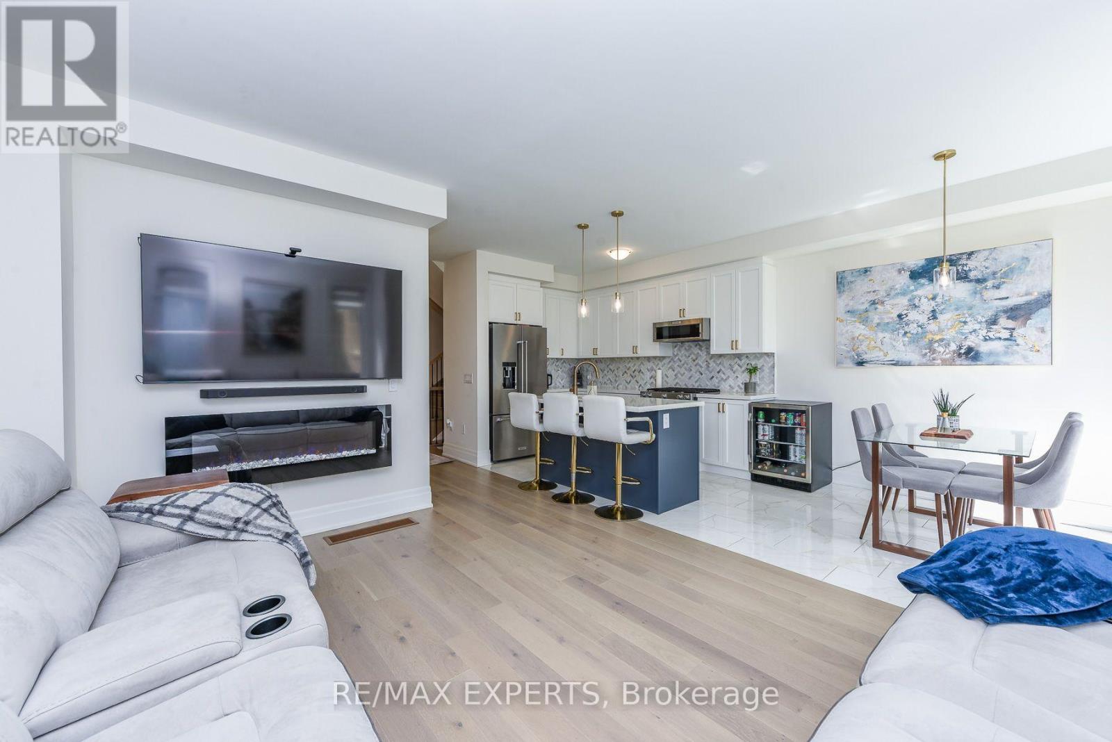 43 Grassbank Road, Brampton, Ontario L6R 4E3 - Photo 10 - W13563376