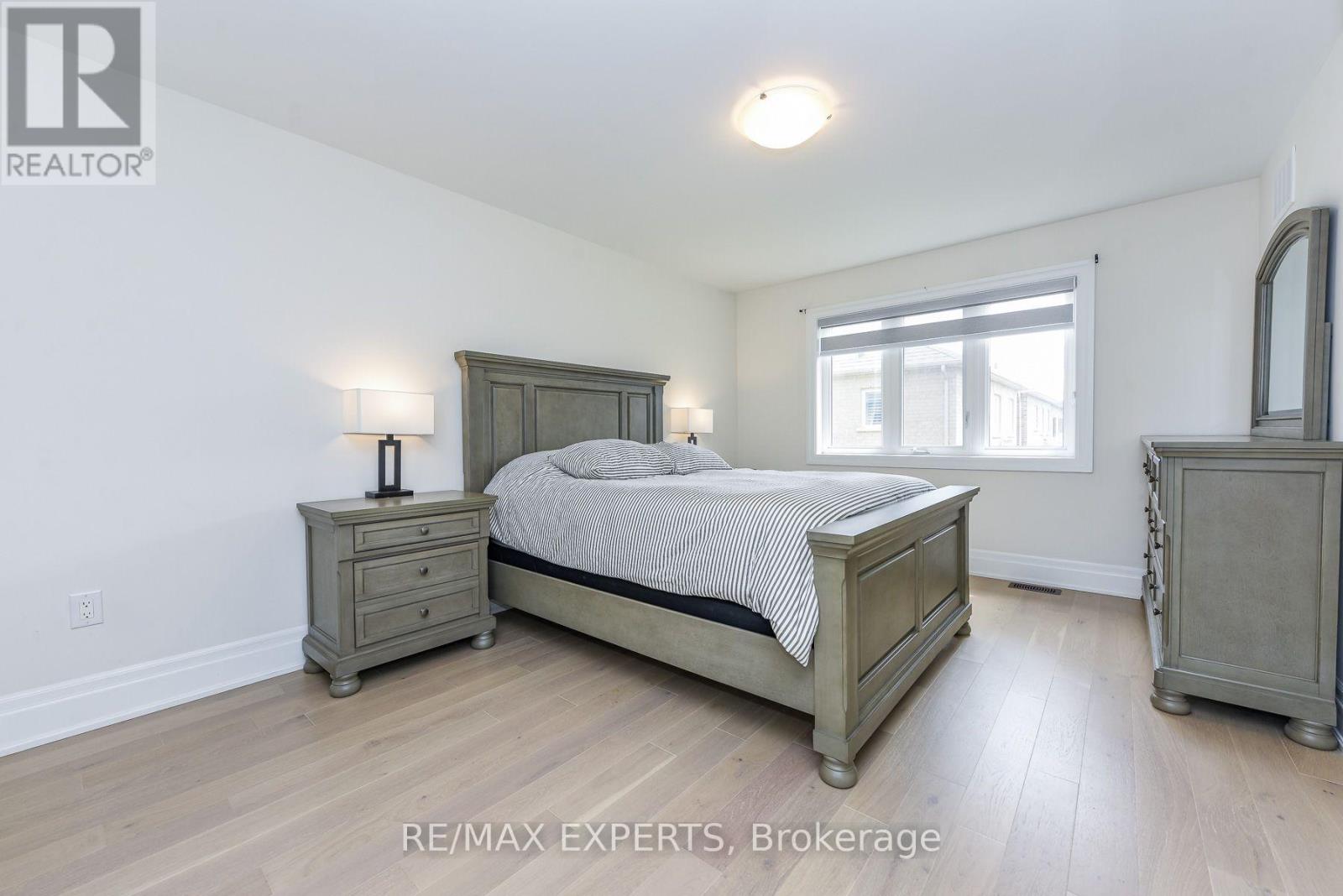 43 Grassbank Road, Brampton, Ontario L6R 4E3 - Photo 14 - W13563376