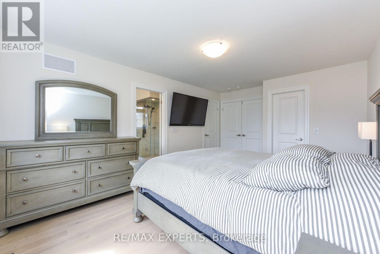 43 Grassbank Road, Brampton, Ontario L6R 4E3 - Photo 15 - W13563376