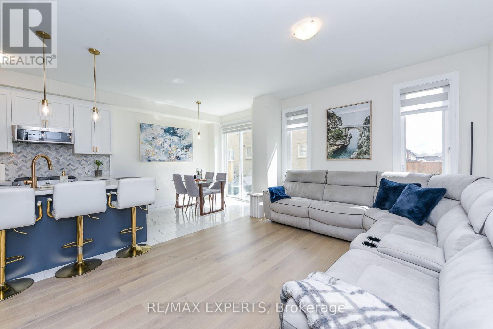 43 Grassbank Road, Brampton, Ontario L6R 4E3 - Photo 8 - W13563376