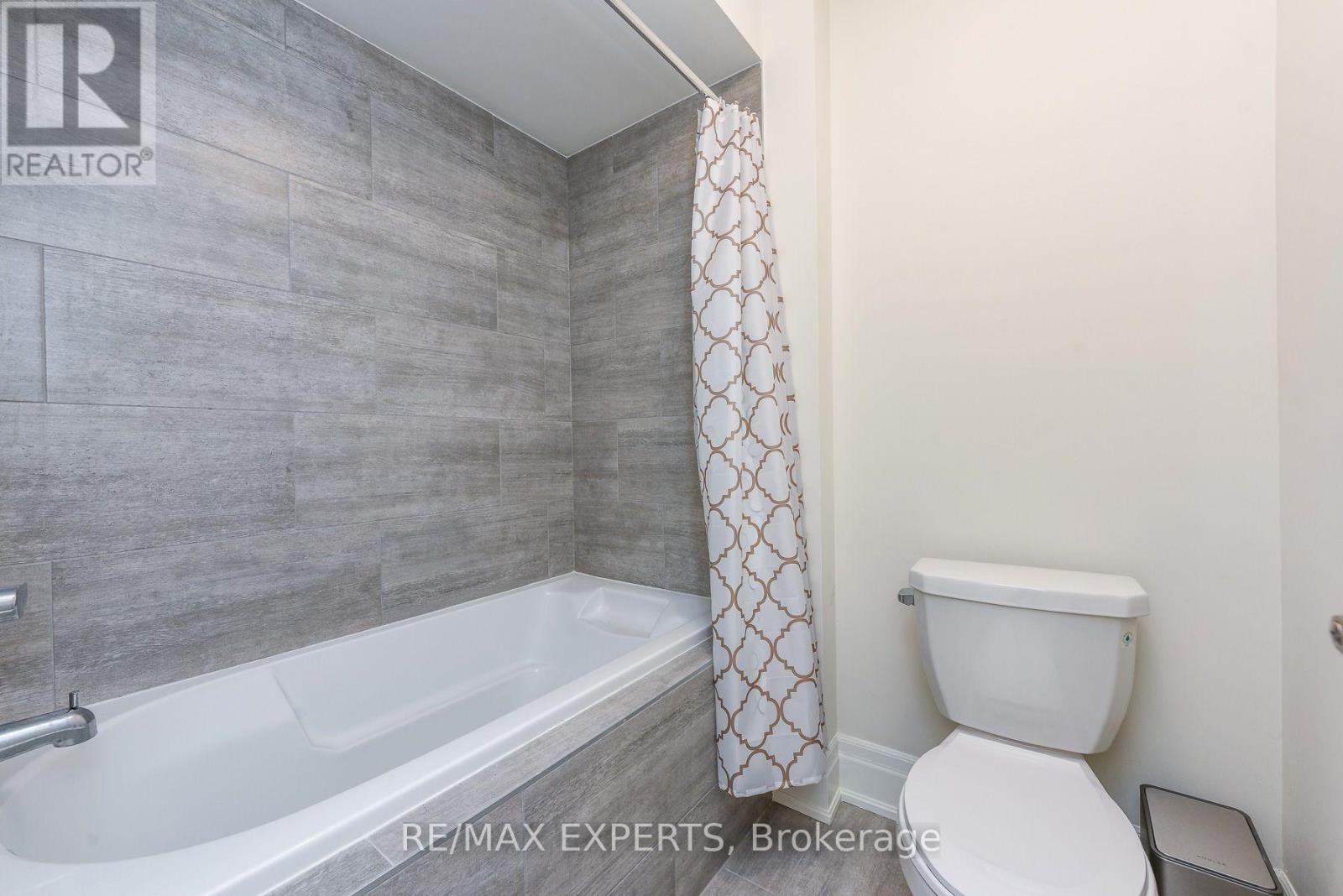 43 Grassbank Road, Brampton, Ontario L6R 4E3 - Photo 21 - W13563376