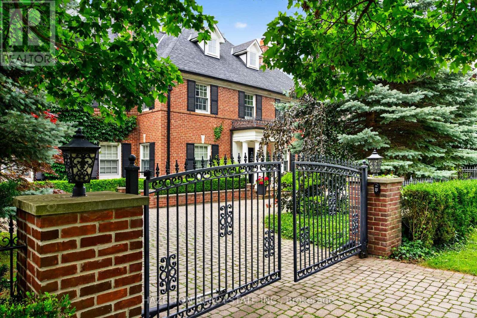 246 Riverside Drive, Toronto, Ontario M6S 4A9 - Photo 3 - W13569642