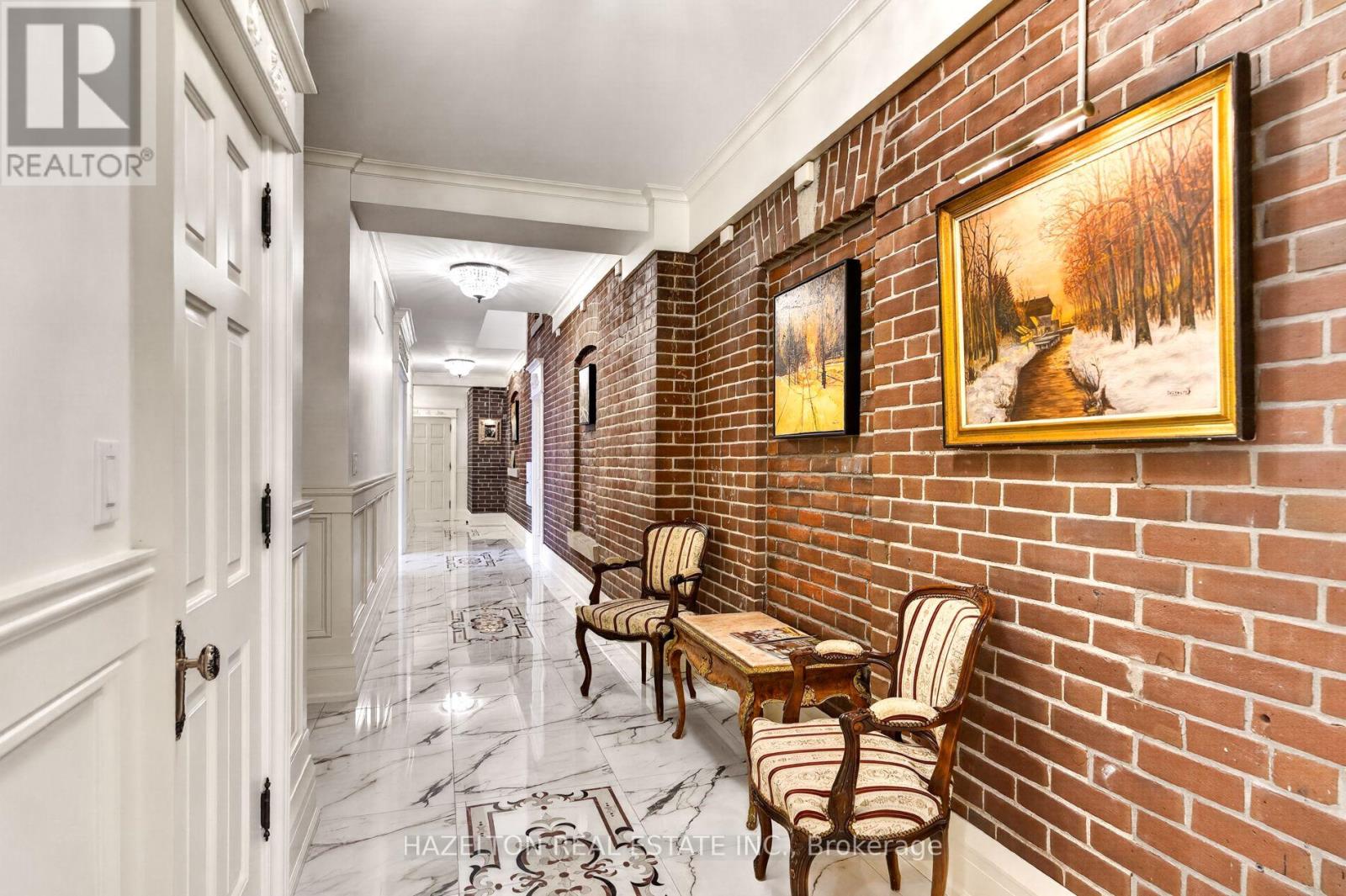 246 Riverside Drive, Toronto, Ontario M6S 4A9 - Photo 5 - W13569642