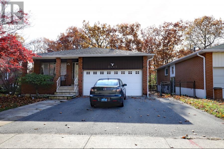 1414 Harmsworth Square, Oakville, Ontario L6H 3E7 - Photo 2 - W13569662